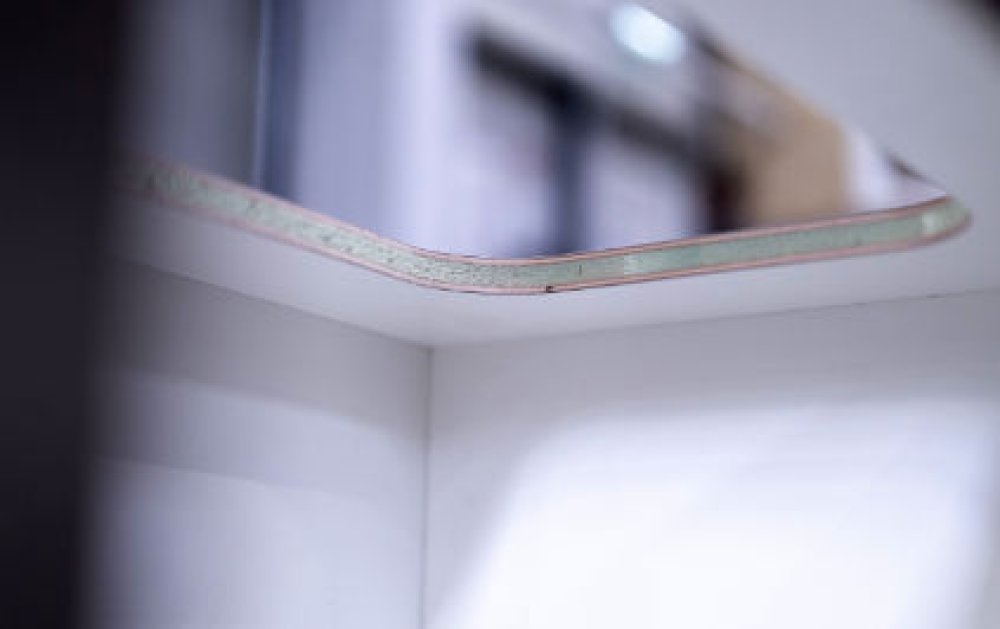 Yacht building lightweight - carbon fiber and lightweight material in interior design