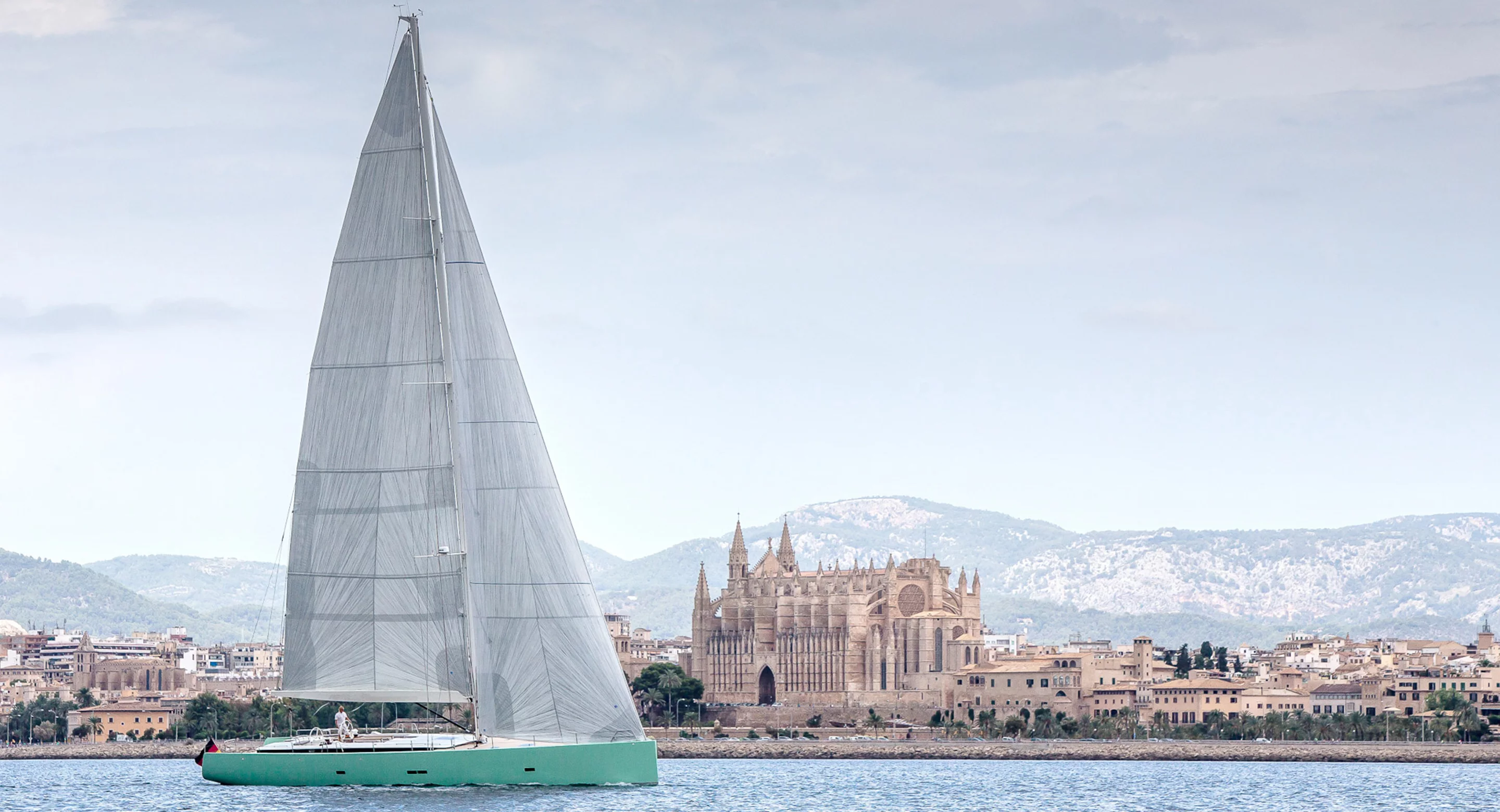 Y8 Cool Breeze Panoramic view