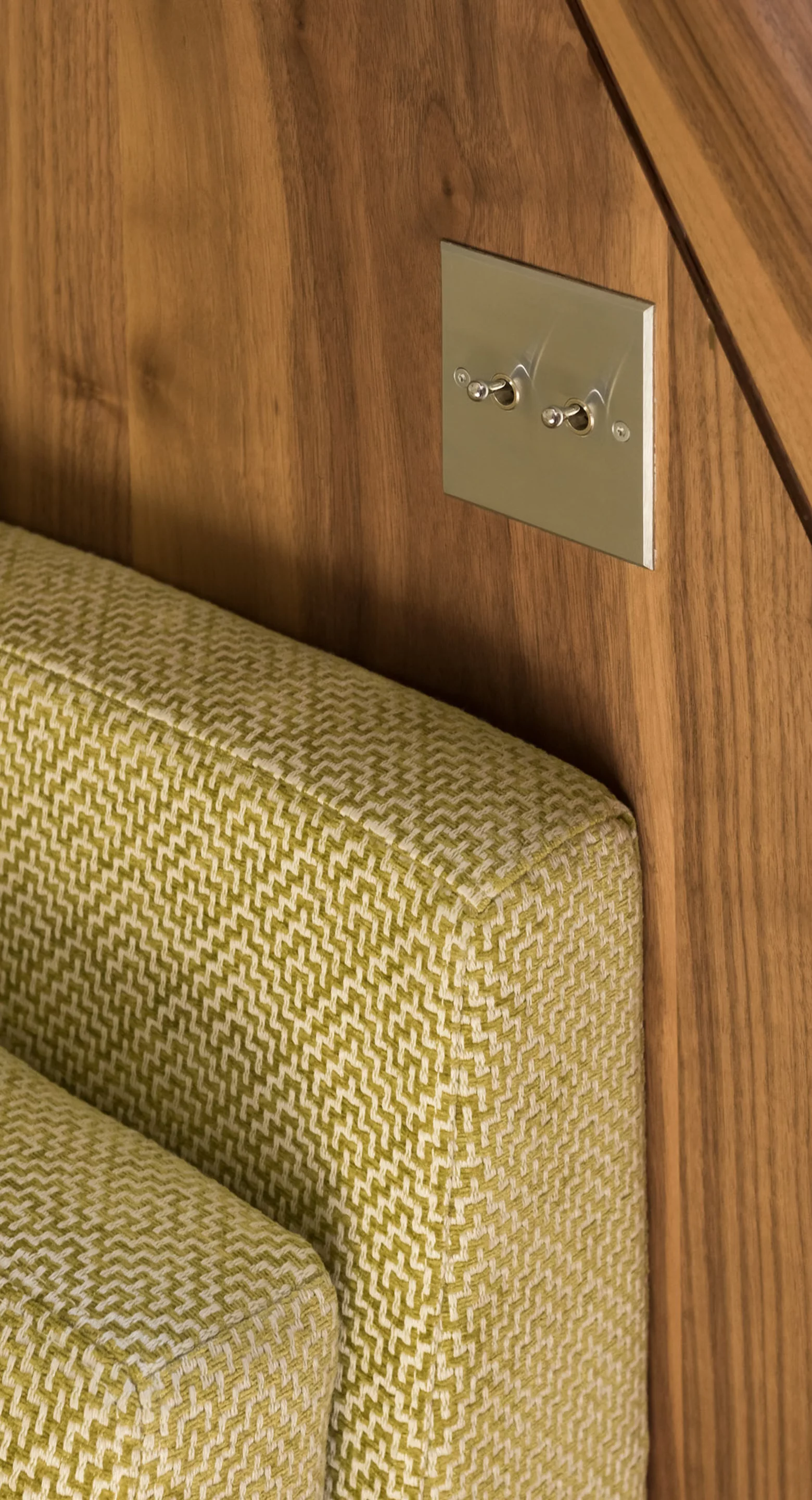 Y8 Cool Breeze detail