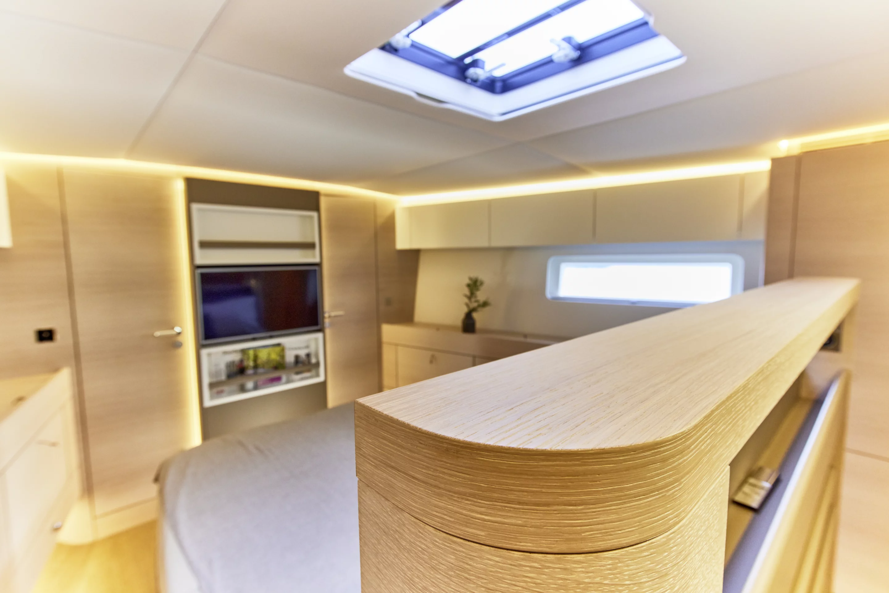 Y8 Vegas Baby Interior