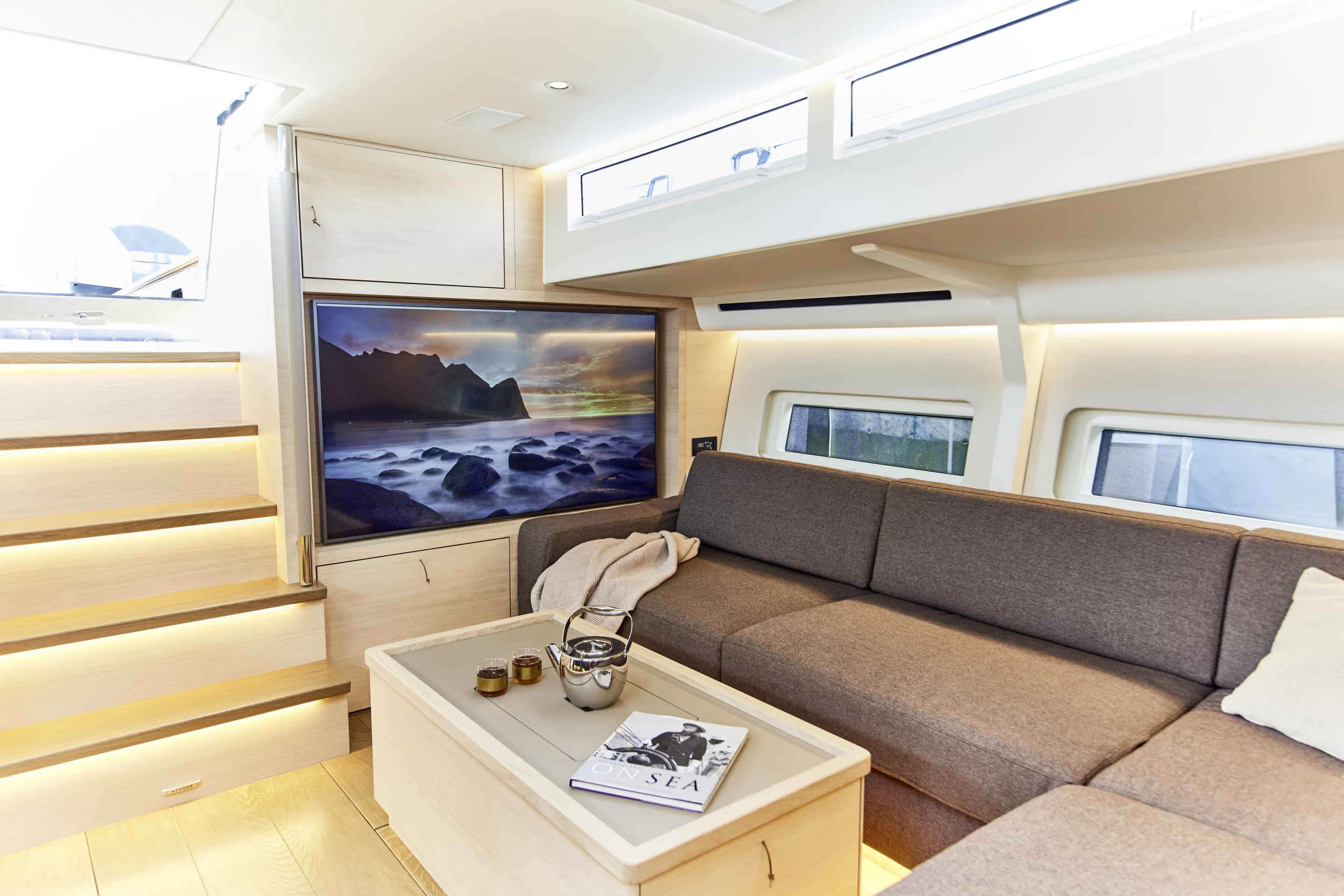 Y8 Vegas Living Area