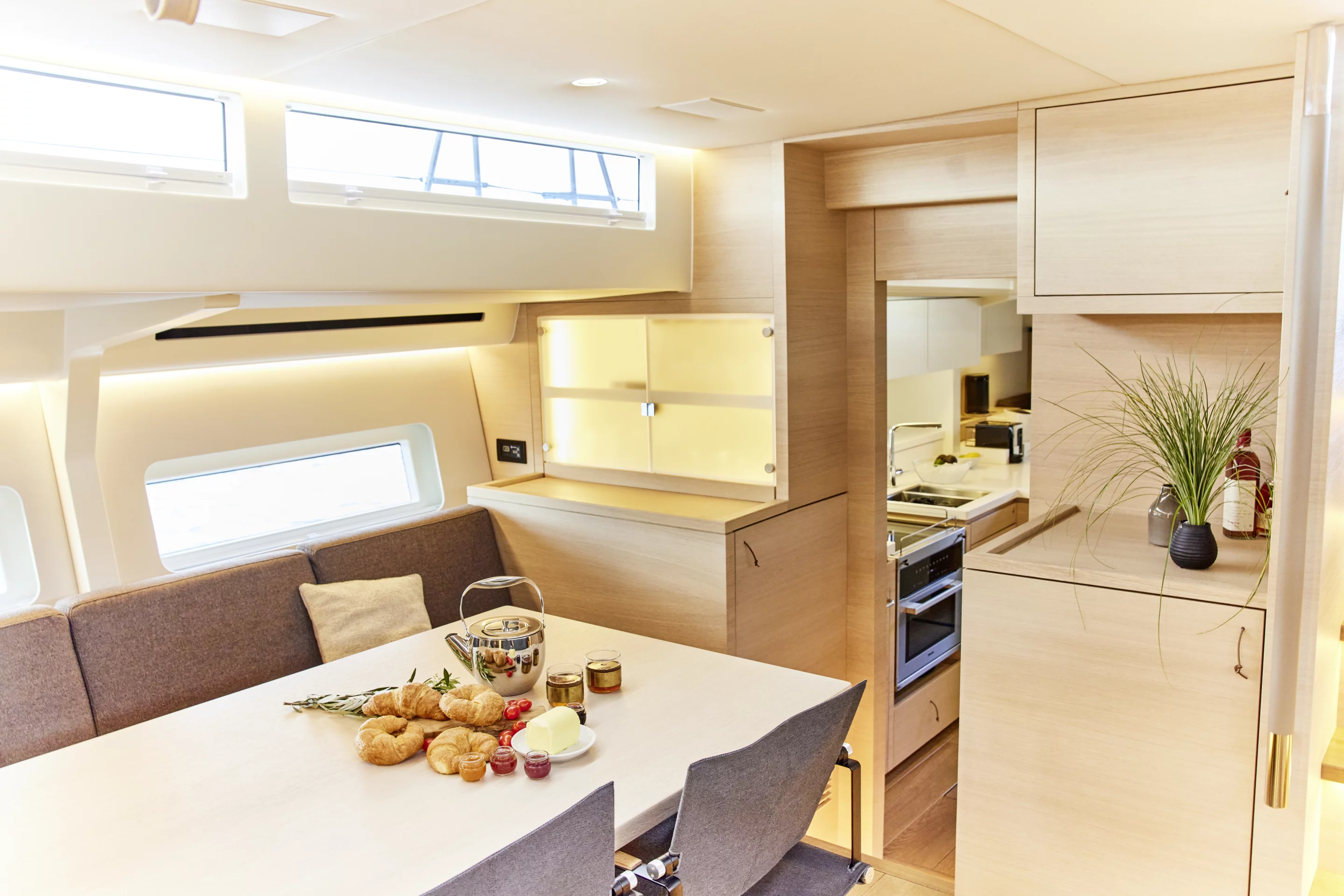 Y8 Dining Area and Kitchen