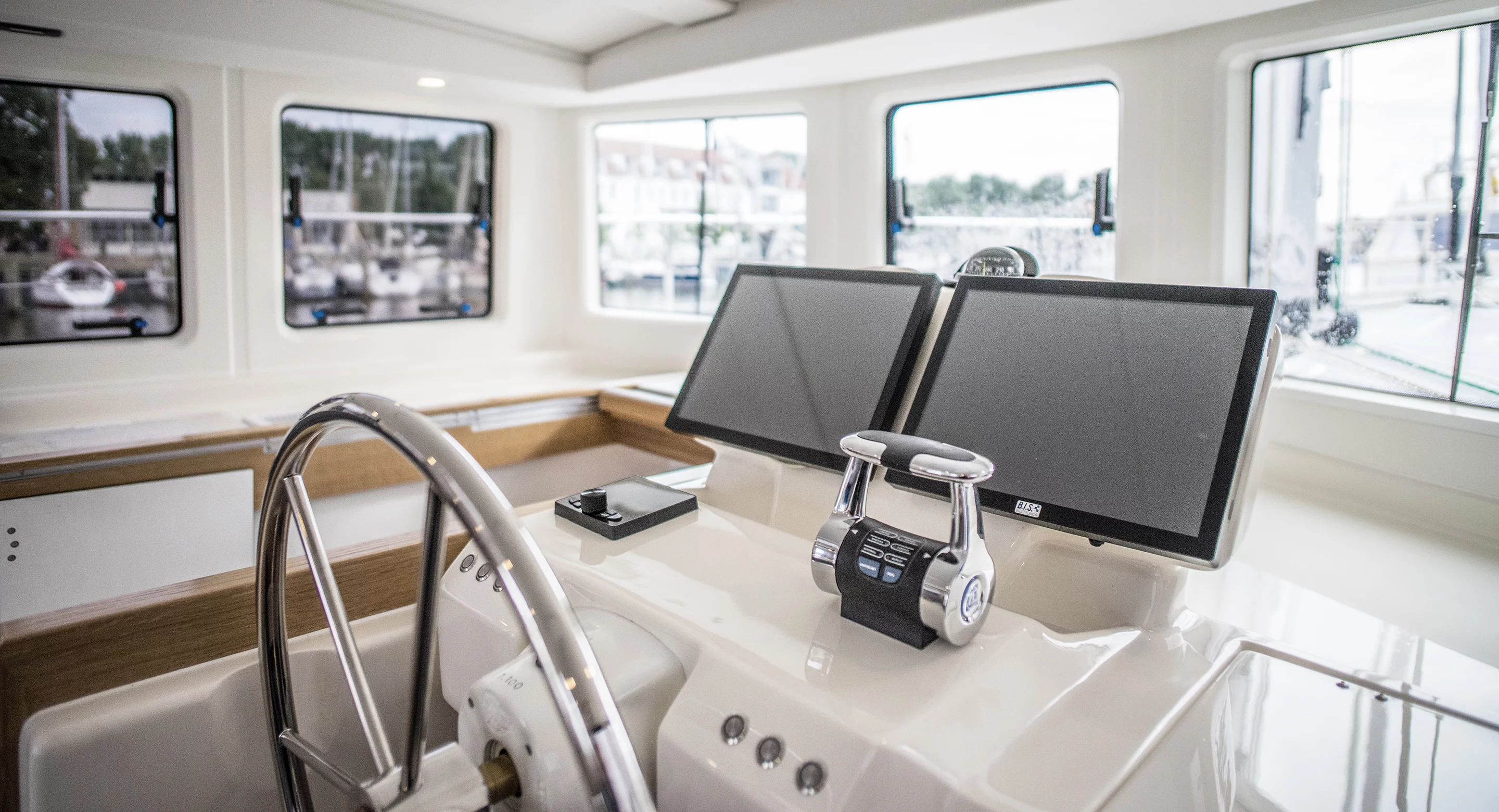 YC Eugen Seibold helm station