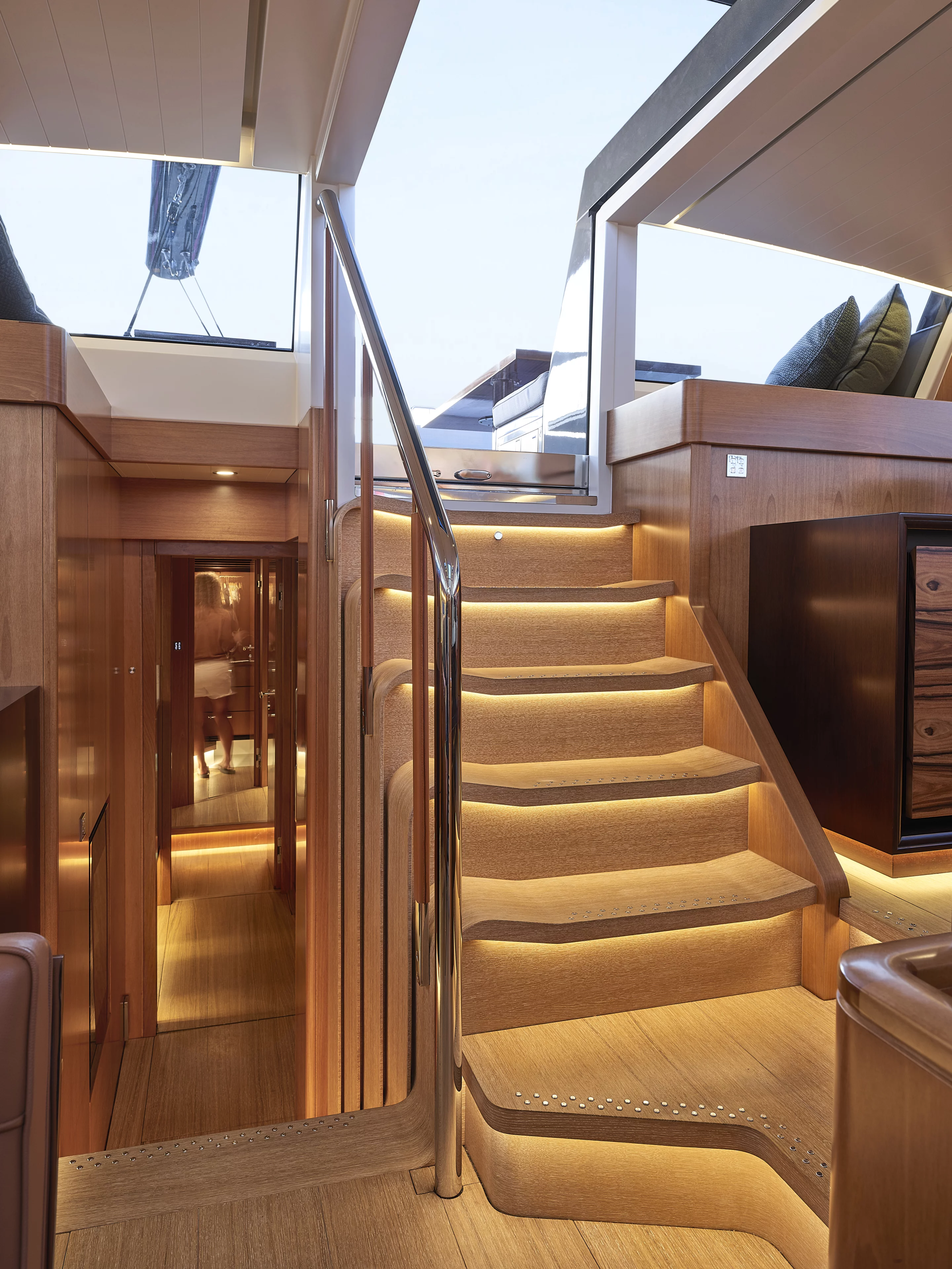 YC/Tripp 90 Staircase panoramic view