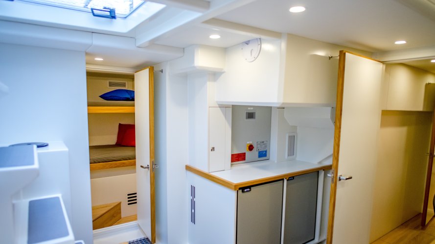 YYachts custom build carbon researcht vessel Eugen Seibold interieur