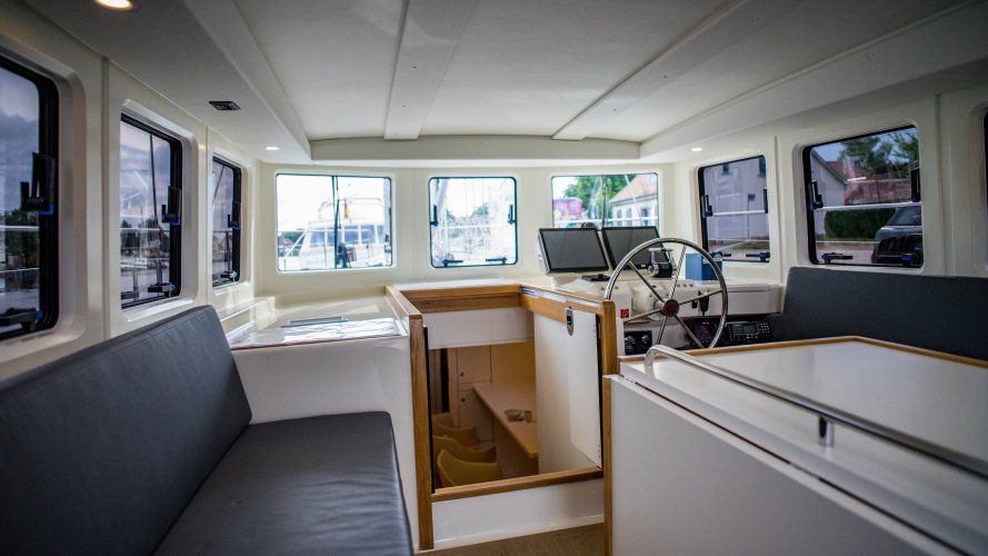 YYachts custom build carbon researcht vessel Eugen Seibold interieur