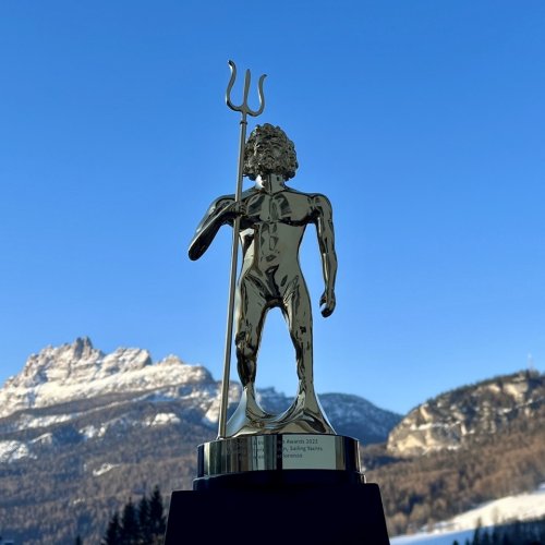 YYachts wins Design & Innovation Award