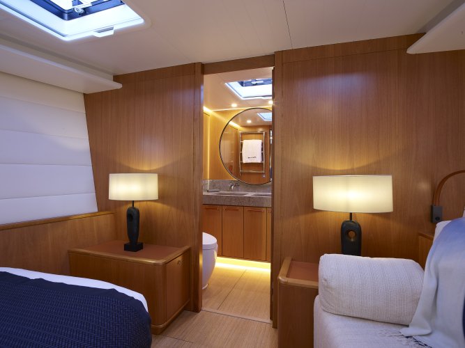 YC/Tripp 90 Owner's suite hallway