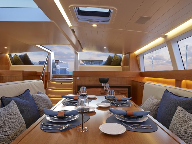 YC/Tripp 90 Dining area