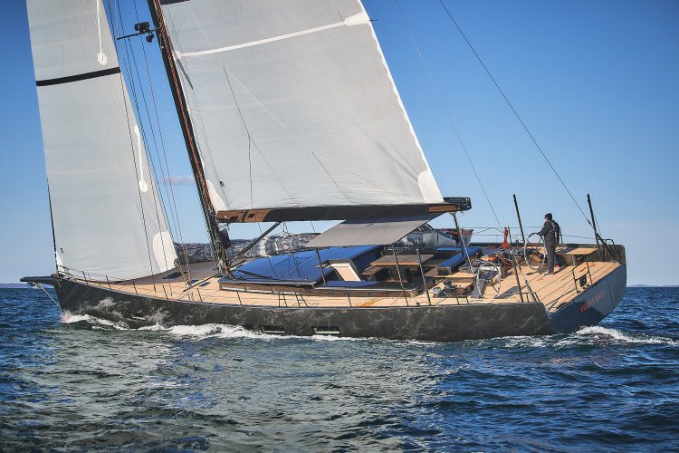 Y8 custom build luxury carbon yacht Vegas Baby