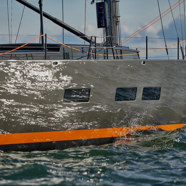 Y8 Vegas Baby - side view