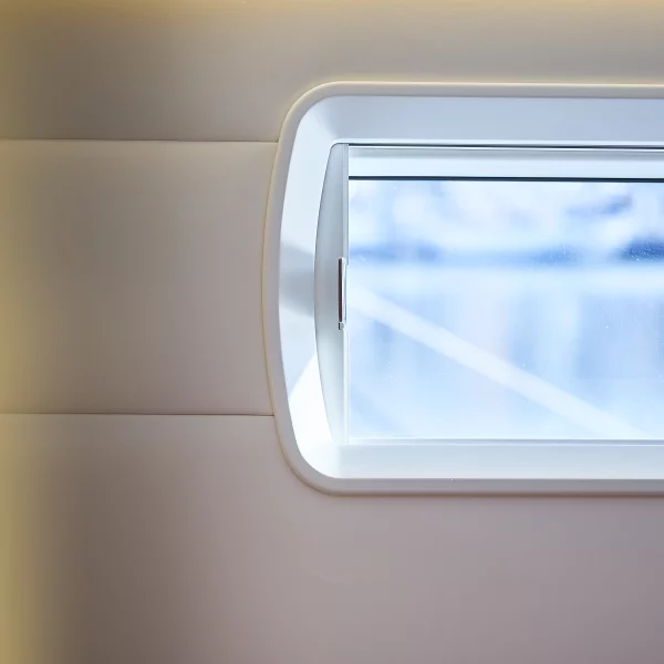 YC/Tripp 90 window detail