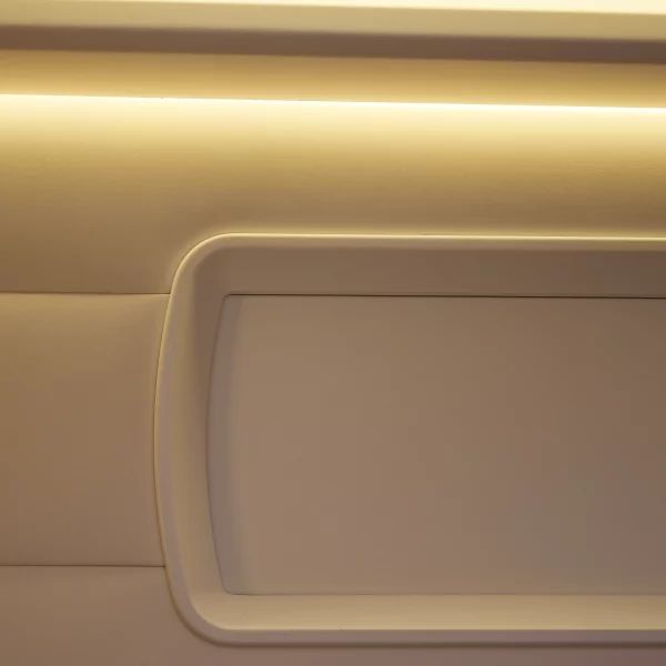 YC/Tripp 90 window detail