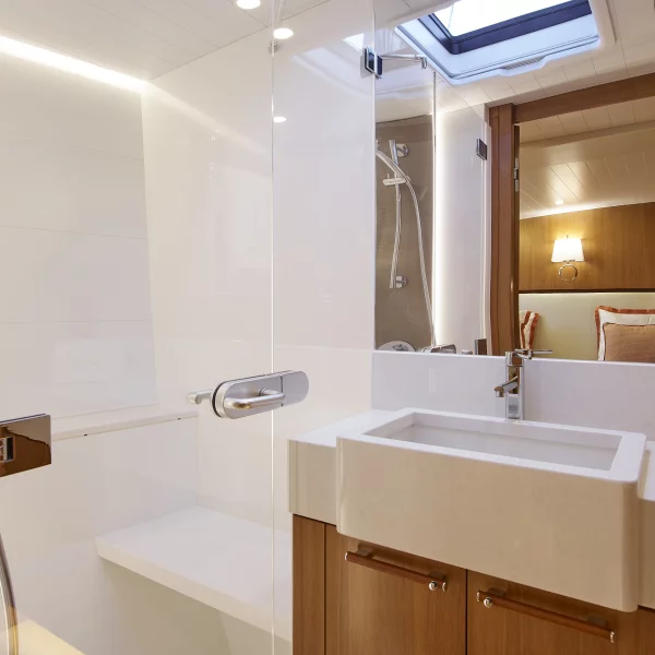 YC/Tripp 90 Guest Bathroom