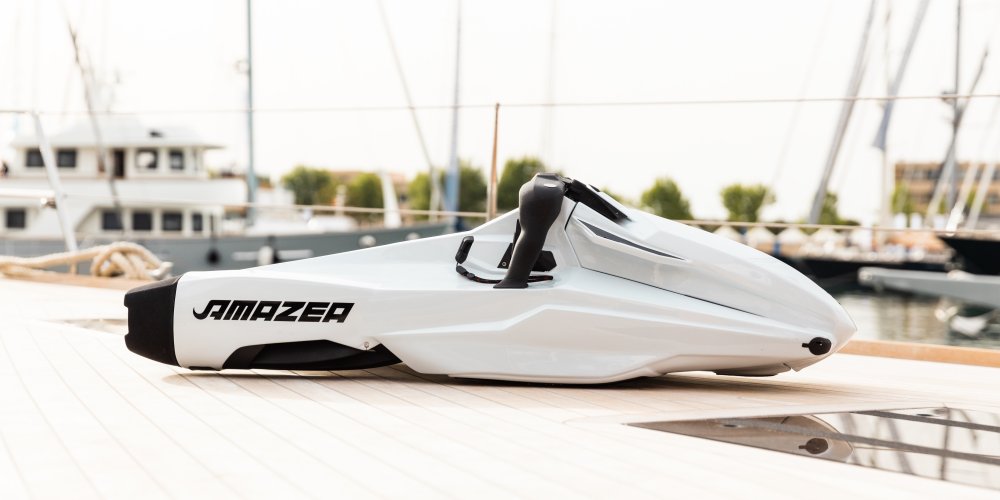 Diving fun with AMAZEA