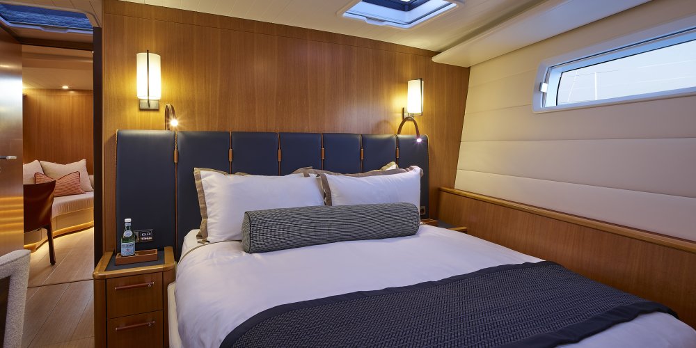 YC/Tripp 90 Master Cabin